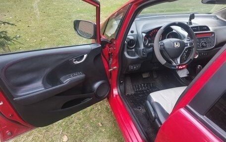 Honda Jazz II рестайлинг, 2011 год, 695 000 рублей, 14 фотография
