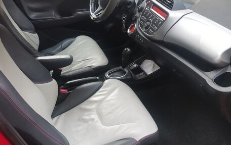 Honda Jazz II рестайлинг, 2011 год, 695 000 рублей, 17 фотография