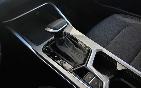 Geely Emgrand, 2024 год, 1 685 000 рублей, 16 фотография