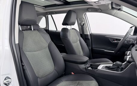 Toyota RAV4, 2025 год, 4 250 000 рублей, 17 фотография