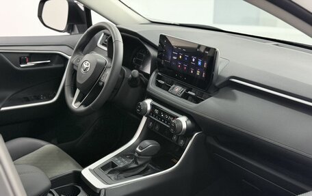 Toyota RAV4, 2025 год, 4 250 000 рублей, 31 фотография