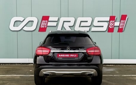 Mercedes-Benz GLA, 2014 год, 1 899 000 рублей, 4 фотография