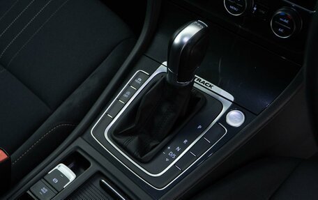 Volkswagen Golf VII, 2019 год, 2 491 046 рублей, 19 фотография
