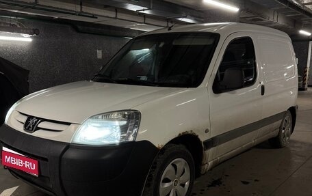 Peugeot Partner II рестайлинг 2, 2010 год, 350 000 рублей, 1 фотография