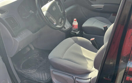 Hyundai H-1 II рестайлинг, 2011 год, 1 750 000 рублей, 4 фотография