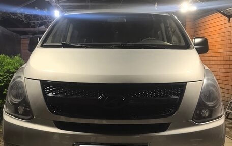 Hyundai Grand Starex Grand Starex I рестайлинг 2, 2009 год, 1 300 000 рублей, 2 фотография