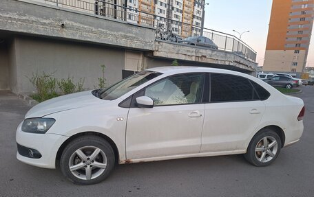Volkswagen Polo VI (EU Market), 2010 год, 525 000 рублей, 2 фотография