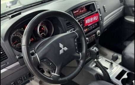 Mitsubishi Pajero IV, 2014 год, 2 550 000 рублей, 9 фотография