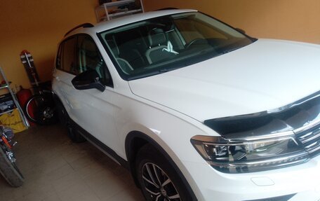 Volkswagen Tiguan II, 2019 год, 3 200 000 рублей, 2 фотография