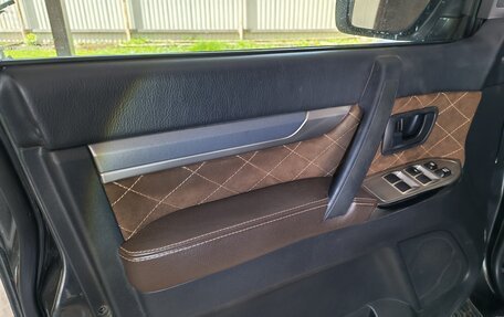 Mitsubishi Pajero IV, 2015 год, 1 700 000 рублей, 13 фотография
