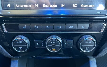 Volkswagen Jetta VI, 2016 год, 1 400 000 рублей, 15 фотография
