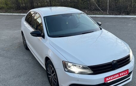 Volkswagen Jetta VI, 2016 год, 1 400 000 рублей, 4 фотография