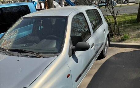 Renault Clio III, 2002 год, 200 000 рублей, 2 фотография