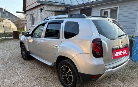Renault Duster I рестайлинг, 2017 год, 1 850 000 рублей, 3 фотография
