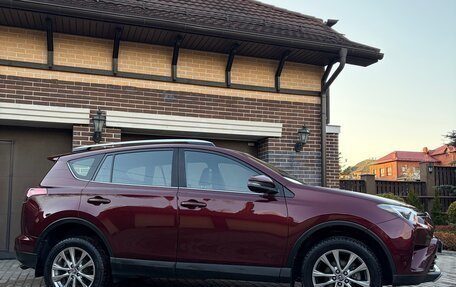 Toyota RAV4, 2017 год, 2 399 999 рублей, 3 фотография