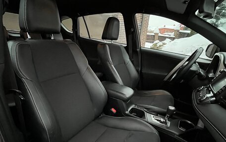 Toyota RAV4, 2017 год, 2 399 999 рублей, 15 фотография