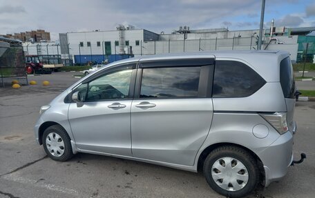 Honda Freed I, 2013 год, 1 170 000 рублей, 5 фотография