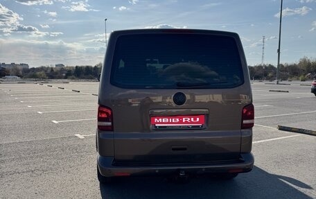 Volkswagen Multivan T5, 2011 год, 2 550 000 рублей, 3 фотография