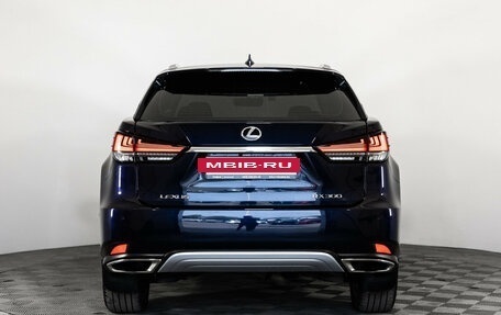 Lexus RX IV рестайлинг, 2020 год, 3 799 000 рублей, 8 фотография