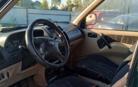 Nissan Terrano II рестайлинг, 2001 год, 450 000 рублей, 4 фотография
