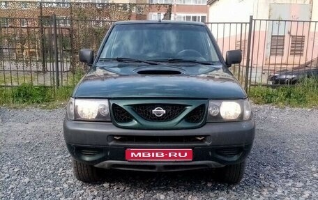 Nissan Terrano II рестайлинг, 2001 год, 450 000 рублей, 1 фотография
