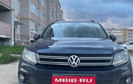 Volkswagen Tiguan I, 2012 год, 1 080 000 рублей, 1 фотография