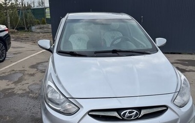 Hyundai Solaris II рестайлинг, 2011 год, 690 000 рублей, 1 фотография