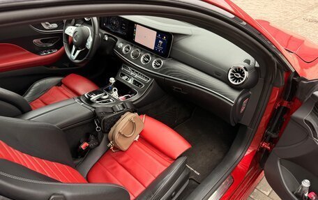 Mercedes-Benz E-Класс, 2017 год, 3 400 000 рублей, 10 фотография