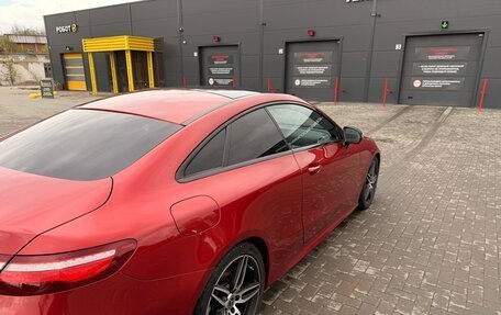 Mercedes-Benz E-Класс, 2017 год, 3 400 000 рублей, 4 фотография