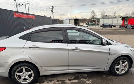 Hyundai Solaris II рестайлинг, 2011 год, 690 000 рублей, 2 фотография