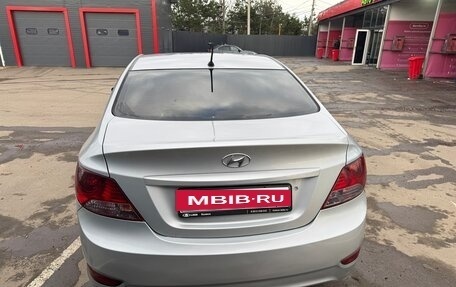 Hyundai Solaris II рестайлинг, 2011 год, 690 000 рублей, 4 фотография