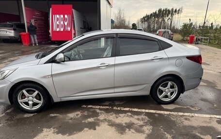 Hyundai Solaris II рестайлинг, 2011 год, 690 000 рублей, 3 фотография