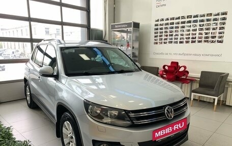 Volkswagen Tiguan I, 2012 год, 1 080 000 рублей, 2 фотография