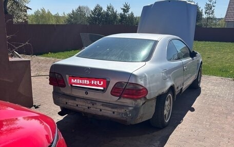Mercedes-Benz CLK-Класс, 1999 год, 200 000 рублей, 2 фотография