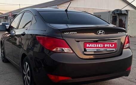 Hyundai Solaris II рестайлинг, 2015 год, 1 085 000 рублей, 4 фотография