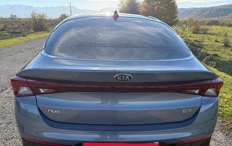 KIA K5, 2021 год, 2 250 000 рублей, 13 фотография