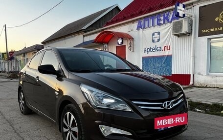 Hyundai Solaris II рестайлинг, 2015 год, 1 085 000 рублей, 2 фотография