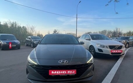 Hyundai Elantra, 2020 год, 1 750 000 рублей, 5 фотография