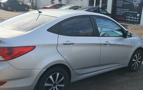 Hyundai Solaris II рестайлинг, 2011 год, 670 000 рублей, 8 фотография