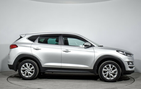Hyundai Tucson III, 2019 год, 2 200 000 рублей, 4 фотография