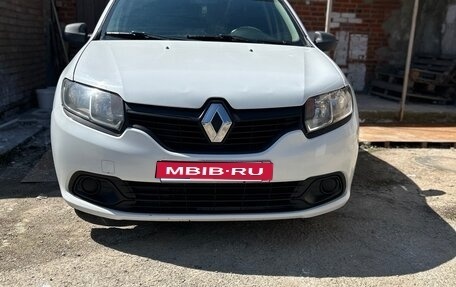 Renault Logan II, 2017 год, 685 000 рублей, 1 фотография