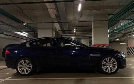 Jaguar XE I рестайлинг, 2015 год, 1 300 000 рублей, 3 фотография
