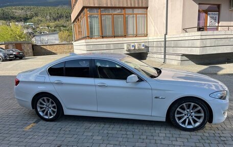 BMW 5 серия, 2012 год, 1 700 000 рублей, 2 фотография