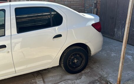 Renault Logan II, 2017 год, 685 000 рублей, 4 фотография