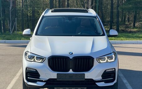 BMW X5, 2019 год, 5 470 000 рублей, 2 фотография