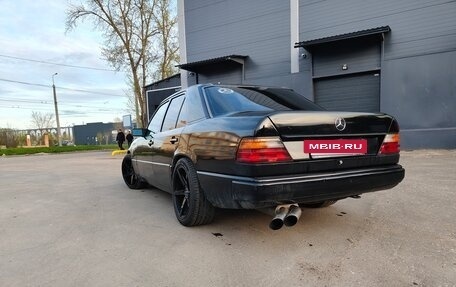 Mercedes-Benz E-Класс, 1992 год, 500 000 рублей, 6 фотография