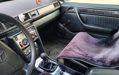 Mercedes-Benz E-Класс, 1992 год, 500 000 рублей, 12 фотография