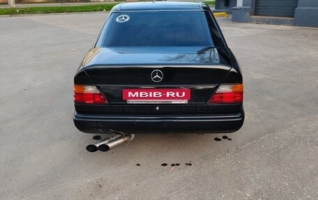 Mercedes-Benz E-Класс, 1992 год, 500 000 рублей, 16 фотография