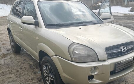 Hyundai Tucson III, 2008 год, 720 000 рублей, 2 фотография