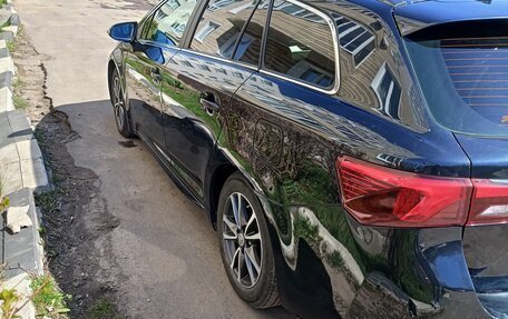 Toyota Avensis III рестайлинг, 2017 год, 2 700 000 рублей, 3 фотография